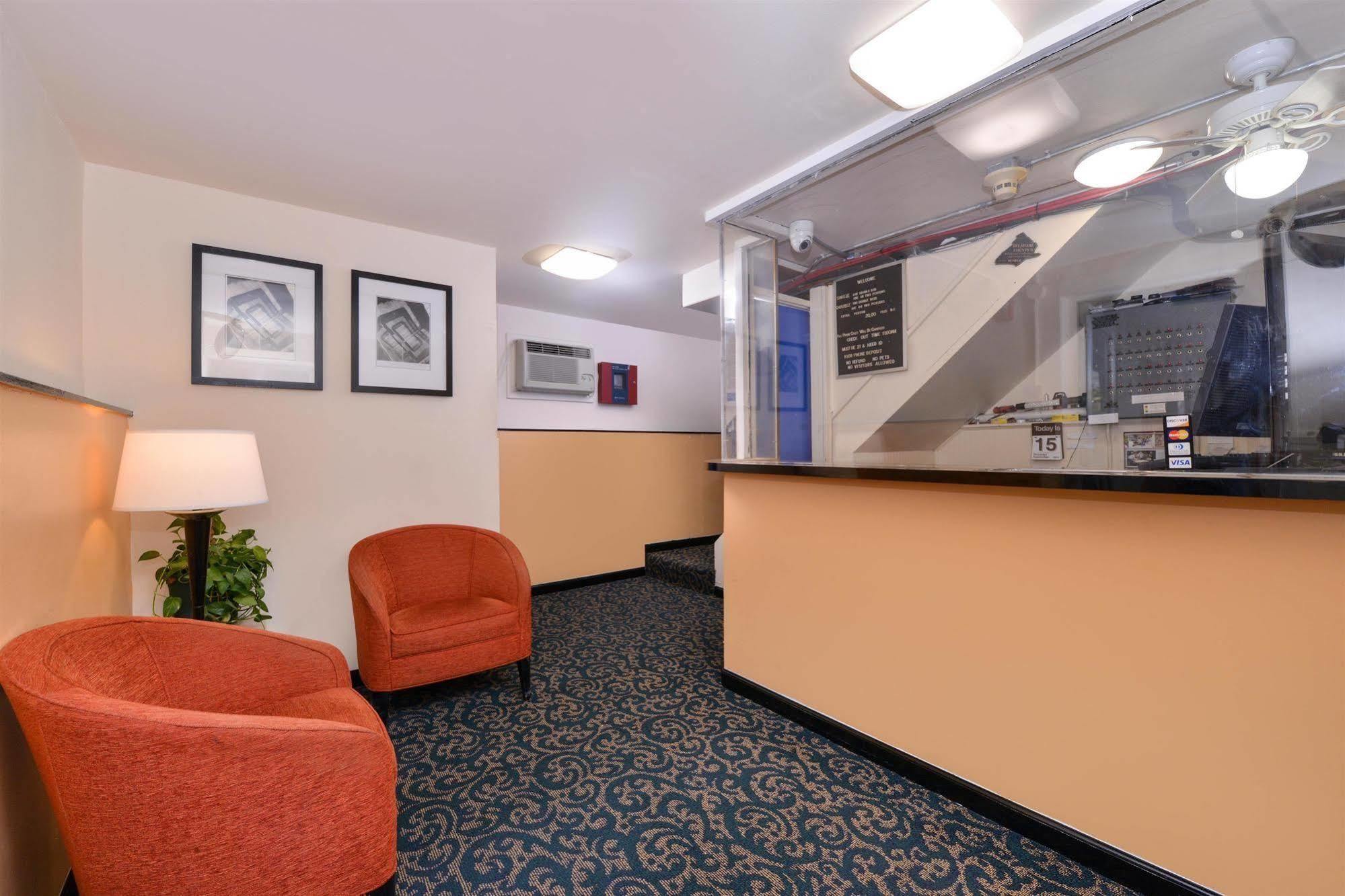 Media Inn & Suites Exteriér fotografie
